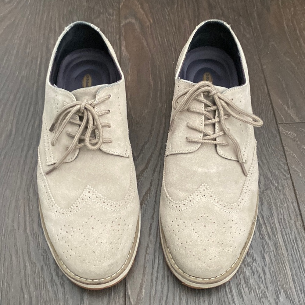 Like new, supper comfy and stylish wingtips